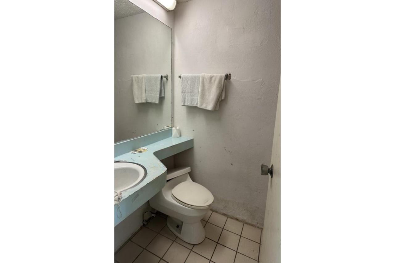 Kampus Inn Gainesville - University Area Hotel Екстер'єр фото